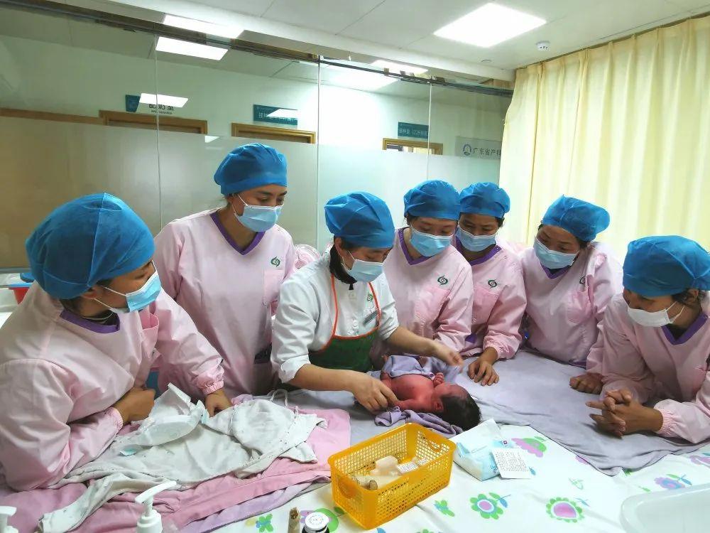 广宁县妇婴监护型护送